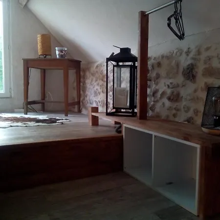 Nocleg ze śniadaniem Les Du Vau Profond 3*