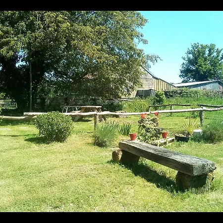 Les Du Vau Profond Bed & Breakfast