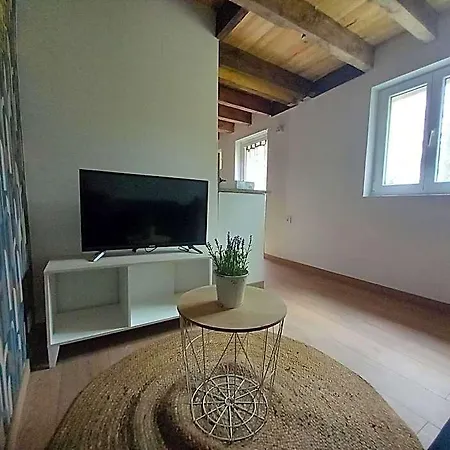 Les Du Vau Profond Bed and Breakfast 3*